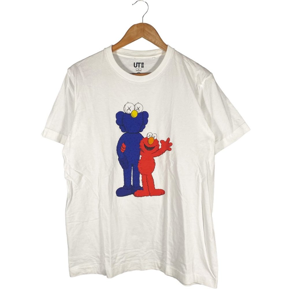 KAWS x Uniqlo x Sesame Street Elmo Companion Tee Size L